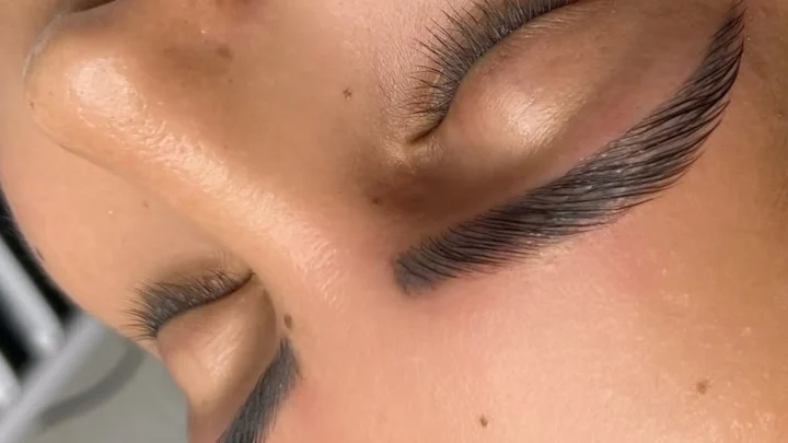 how long does brow tattoo last